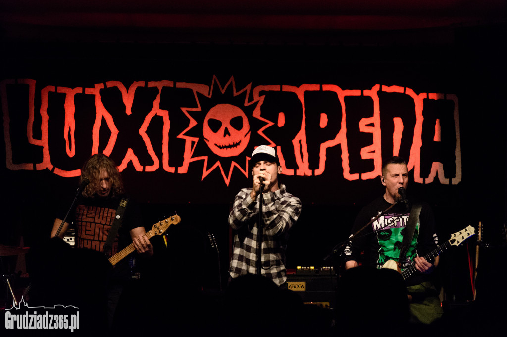 Luxtorpeda storpedowała Akcent