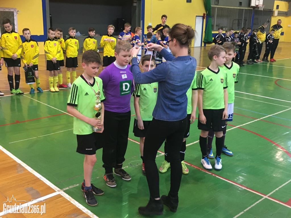 Halowy Turniej Piłki Nożnej VITASPORT Junior D2 Cup 2018