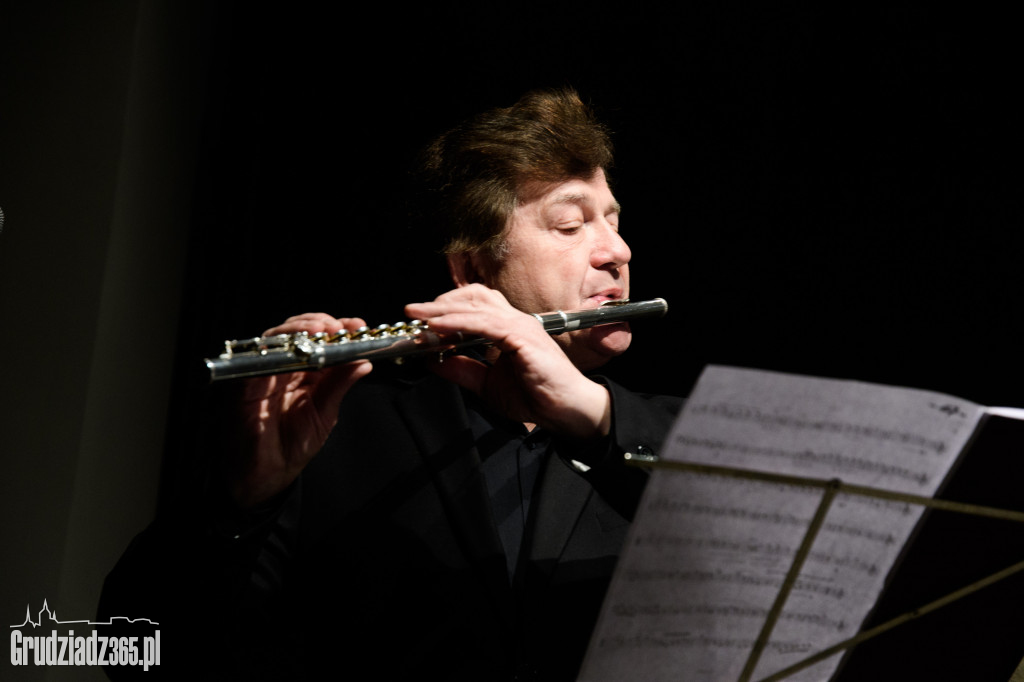 Koncert Niedzielny-Solo i w duecie