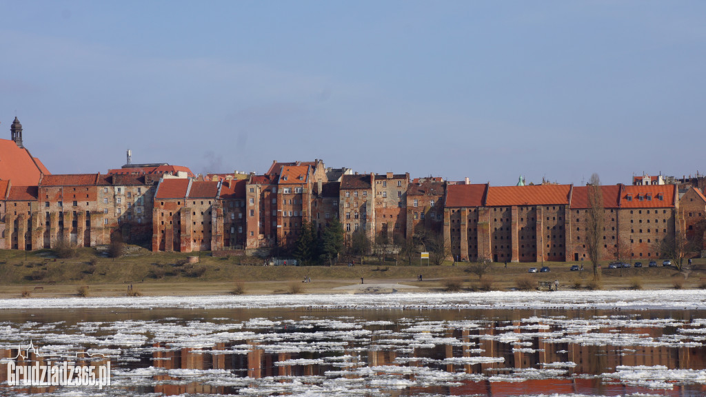  Panorama Grudziądza zimą