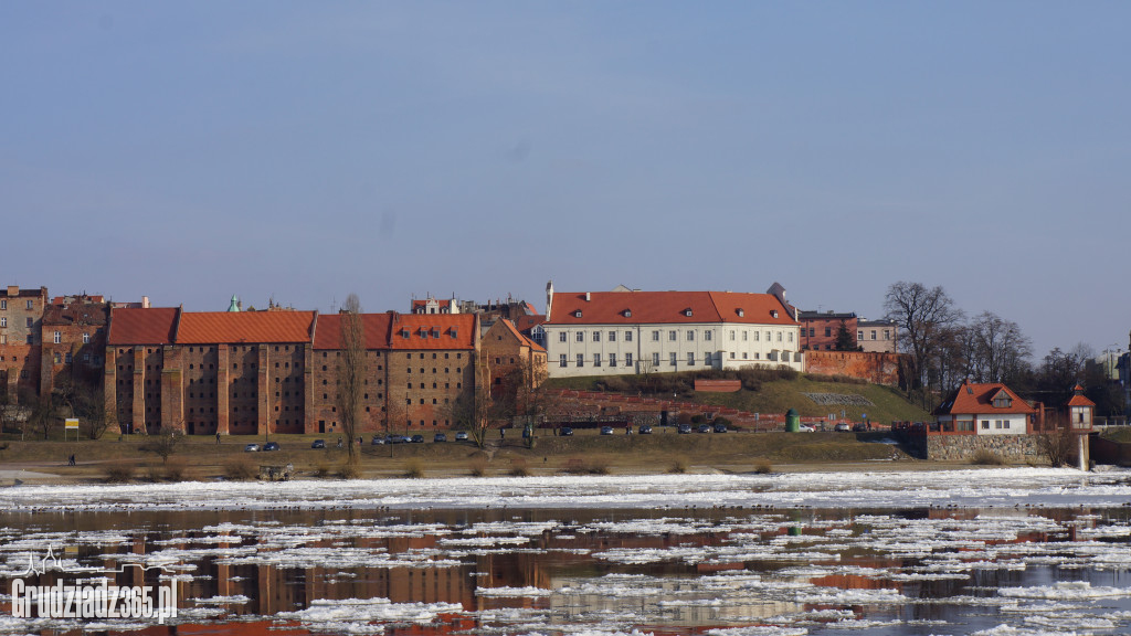  Panorama Grudziądza zimą