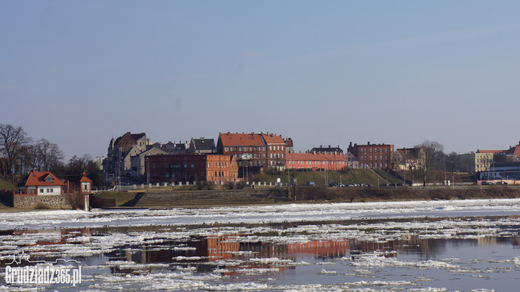  Panorama Grudziądza zimą