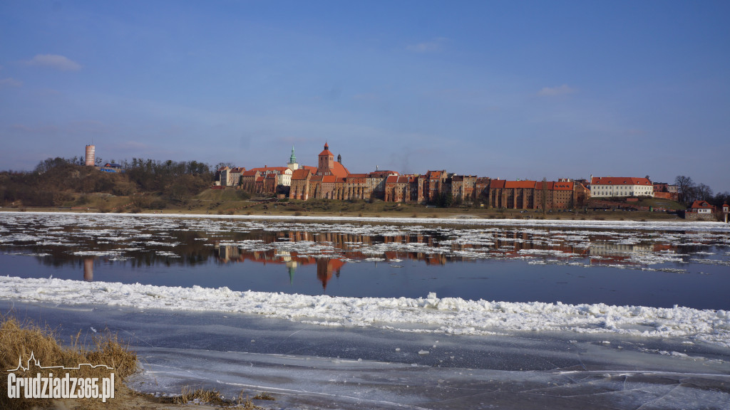  Panorama Grudziądza zimą