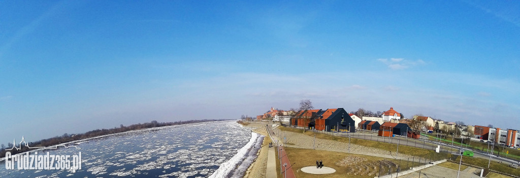  Panorama Grudziądza zimą