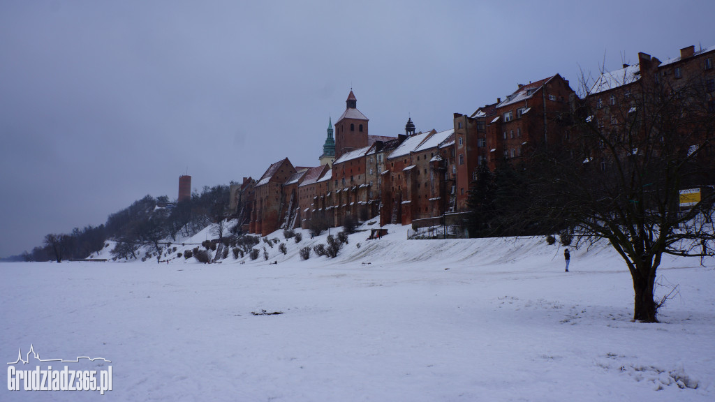  Panorama Grudziądza zimą