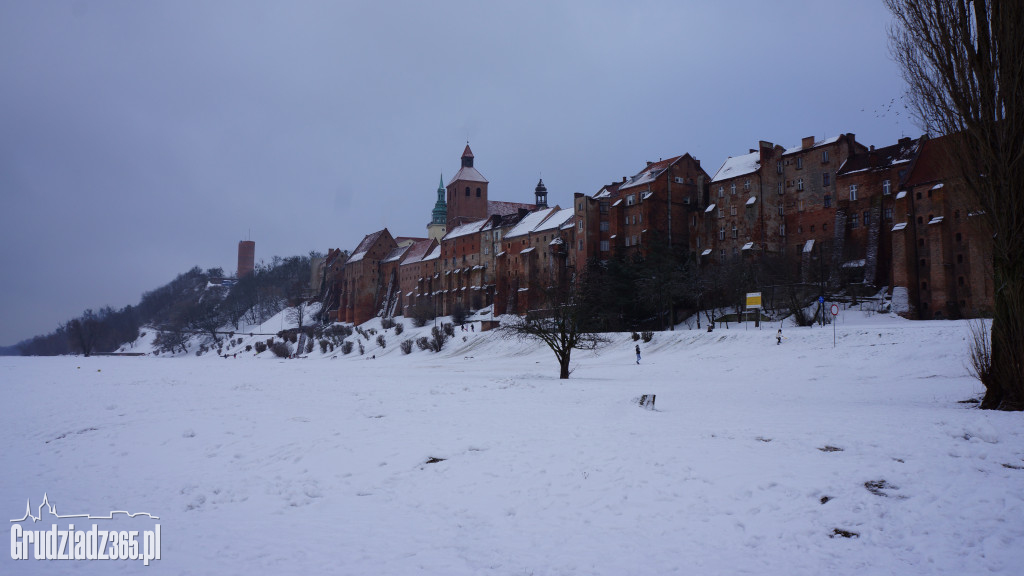  Panorama Grudziądza zimą