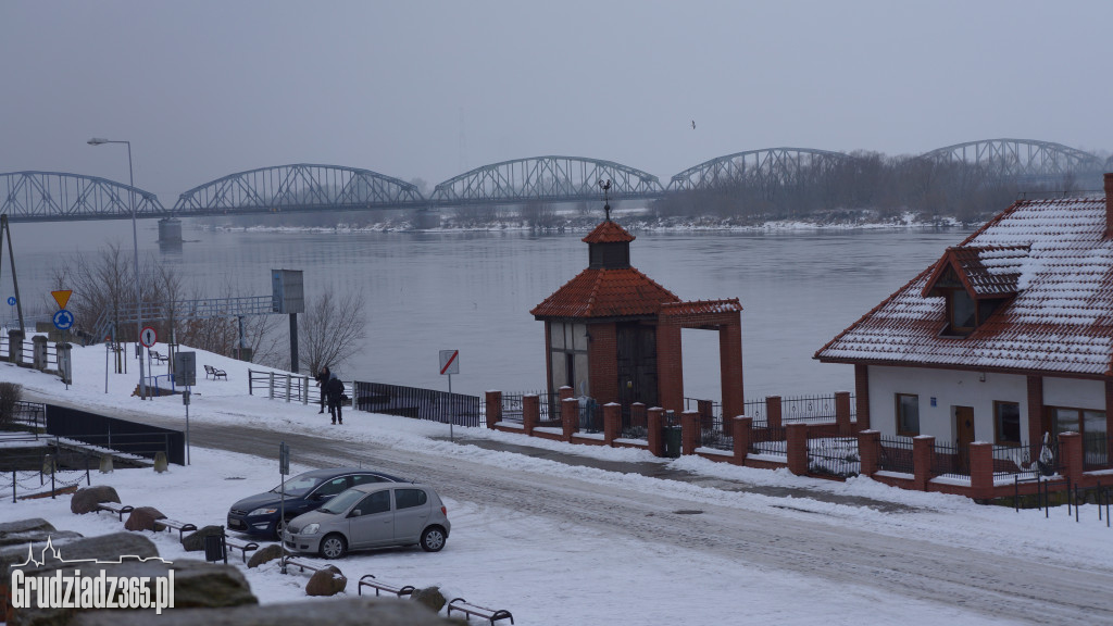  Panorama Grudziądza zimą