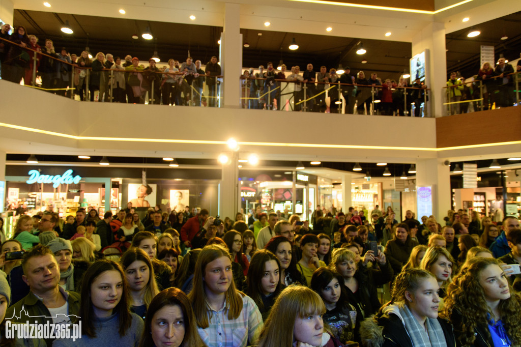 Barbara Kurdej-Szatan w Centrum Alfa