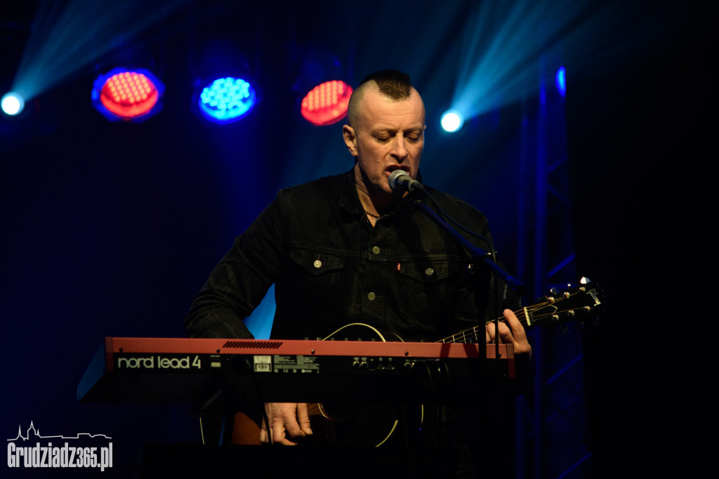 Patrz więcej - koncert Tymona Tymańskiego