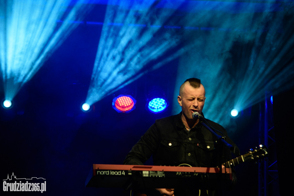 Patrz więcej - koncert Tymona Tymańskiego
