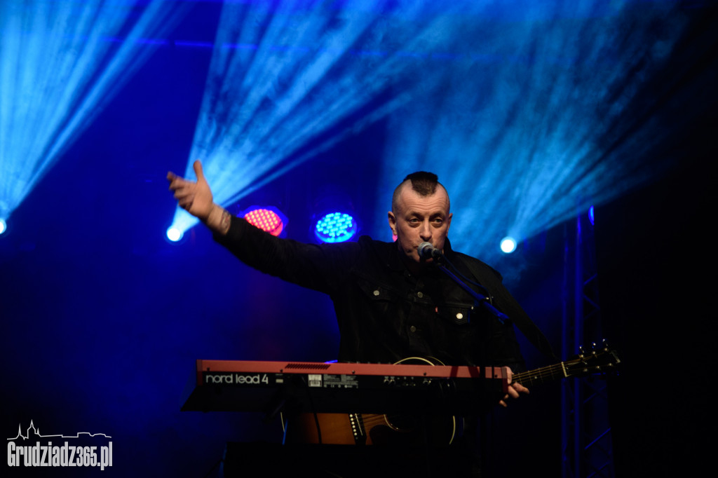 Patrz więcej - koncert Tymona Tymańskiego