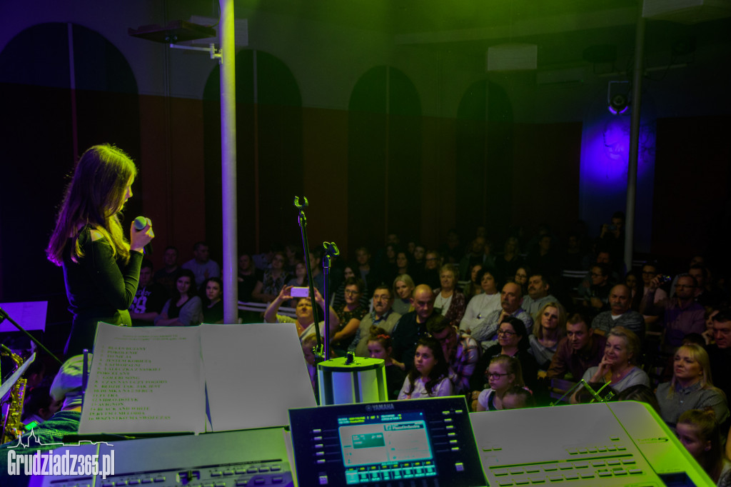 Z rockiem przez młodość -koncert OPP