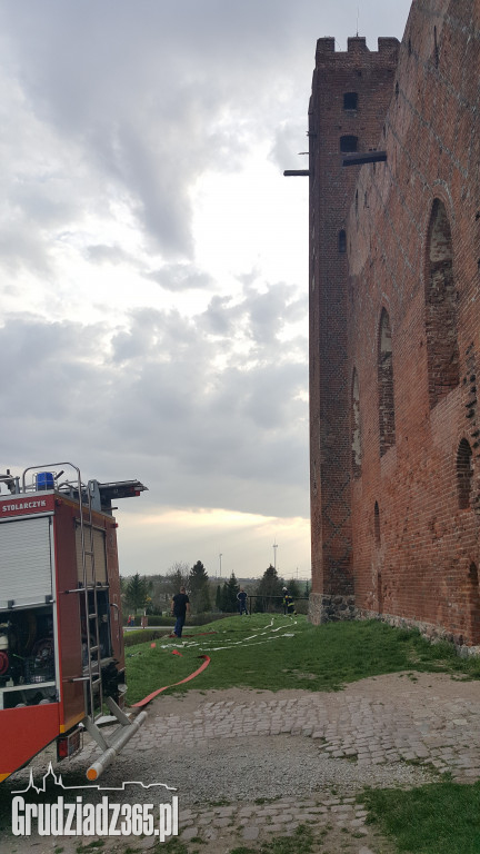 Pożar zamku krzyżackiego w Radzyniu Chełmińskim