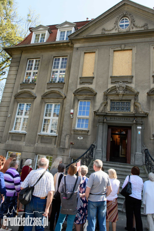 Biblioteka przyjazna seniorom