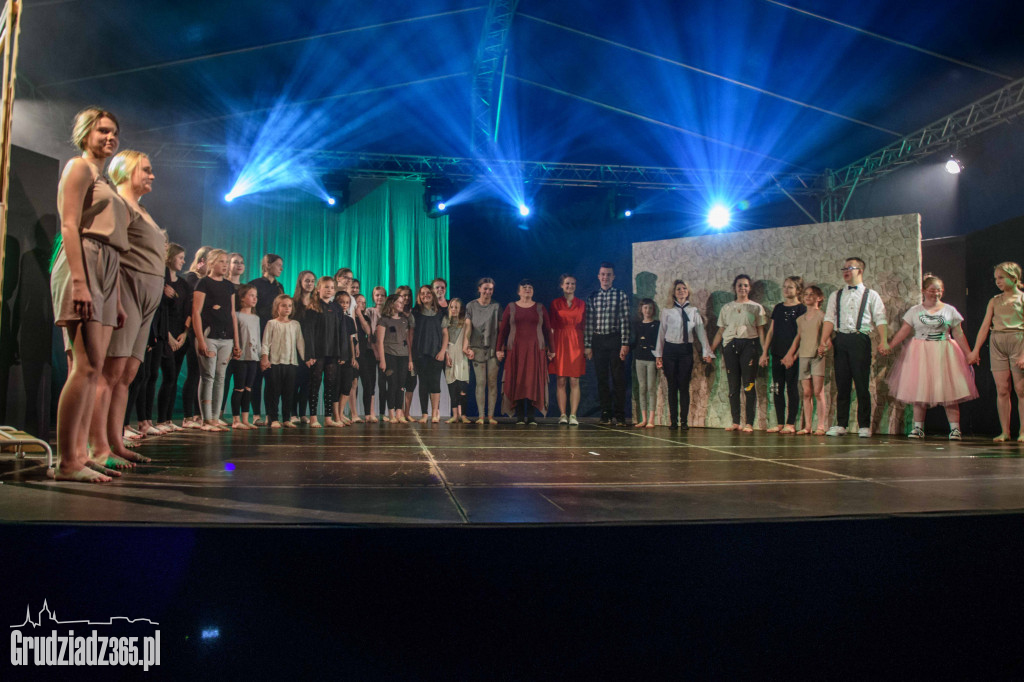 Nie-równi-spektakl Grudziądzki Teatr Tańca