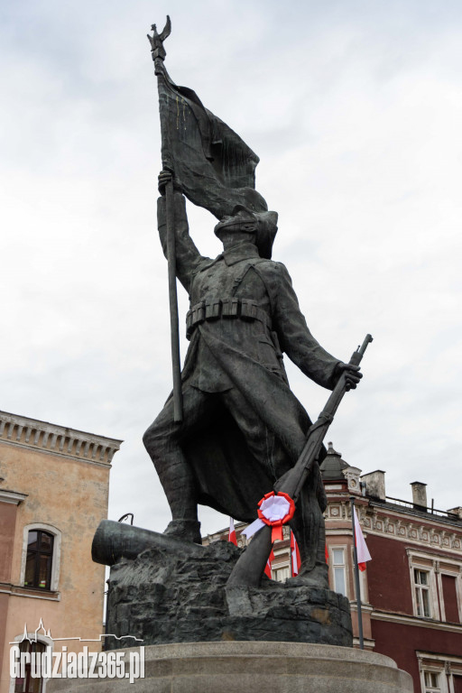 Święto Flagi- Mieszkańcy świętują na Rynku