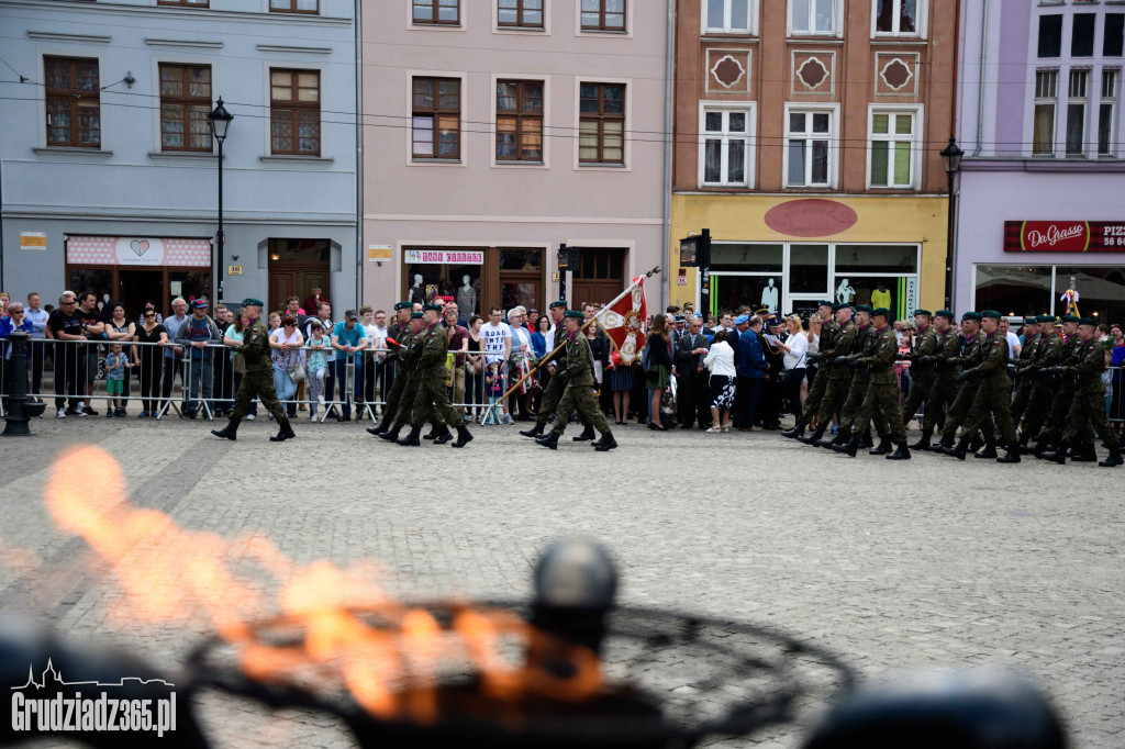 Obchody 3 Maja na Rynku Głownym