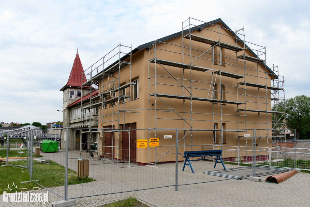 Remont budynku wioślarzy