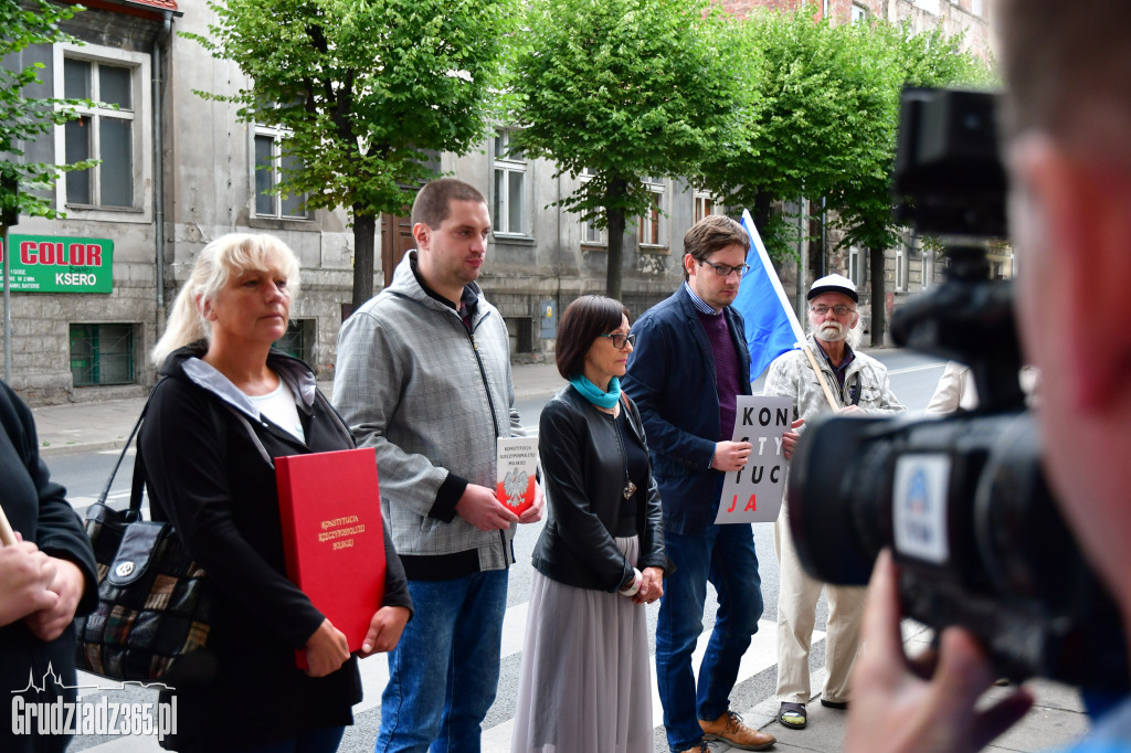 Protest w obronie polskich sądów