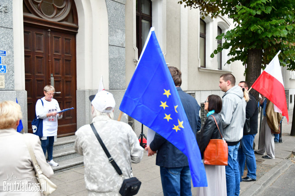 Protest w obronie polskich sądów