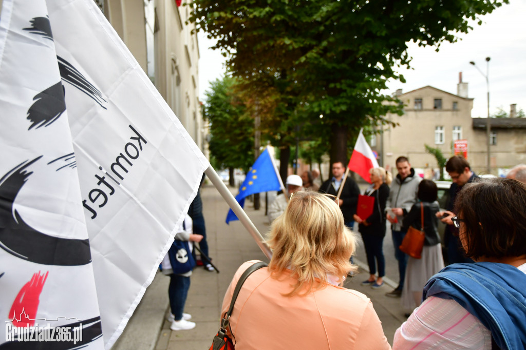 Protest w obronie polskich sądów