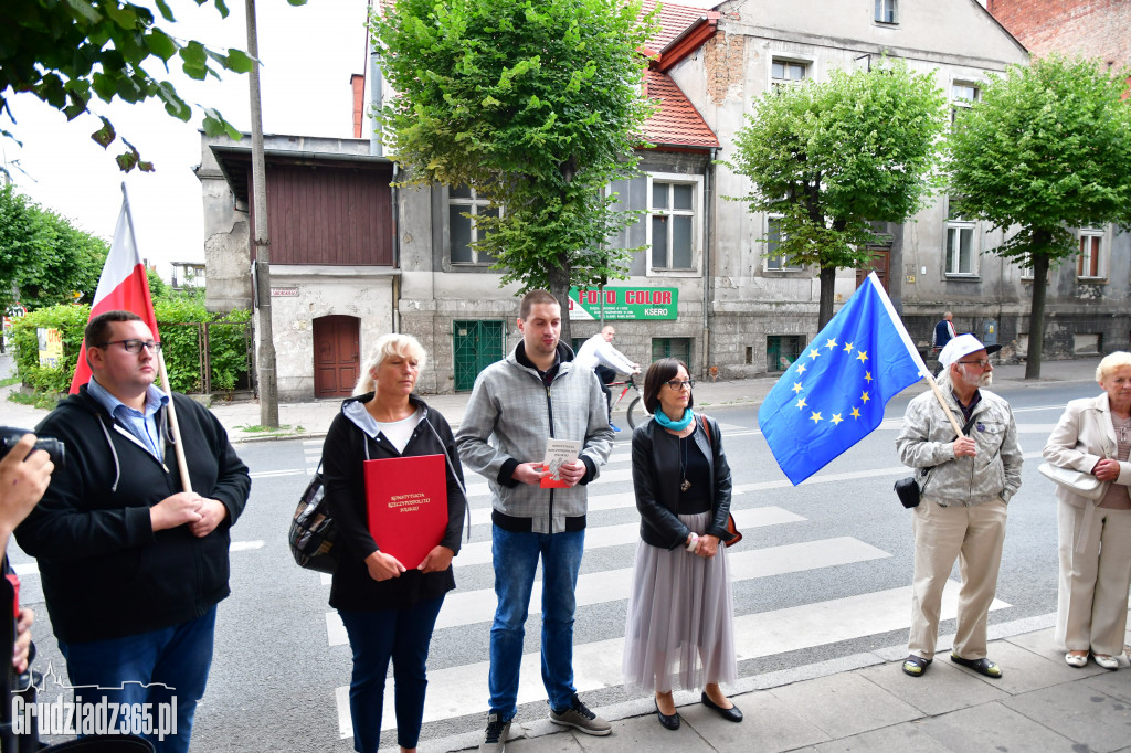 Protest w obronie polskich sądów