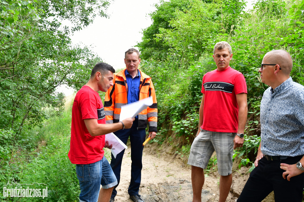 Ścieżka rowerowa niezgodna z projektem