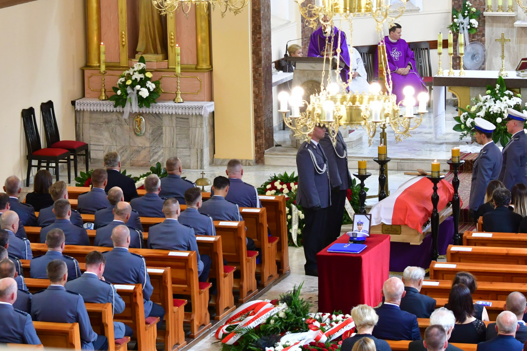 Pogrzeb Policjanta który zginął na służbie