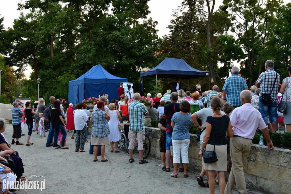 Koncert operetkowy w parku miejskim- Fotorelacja