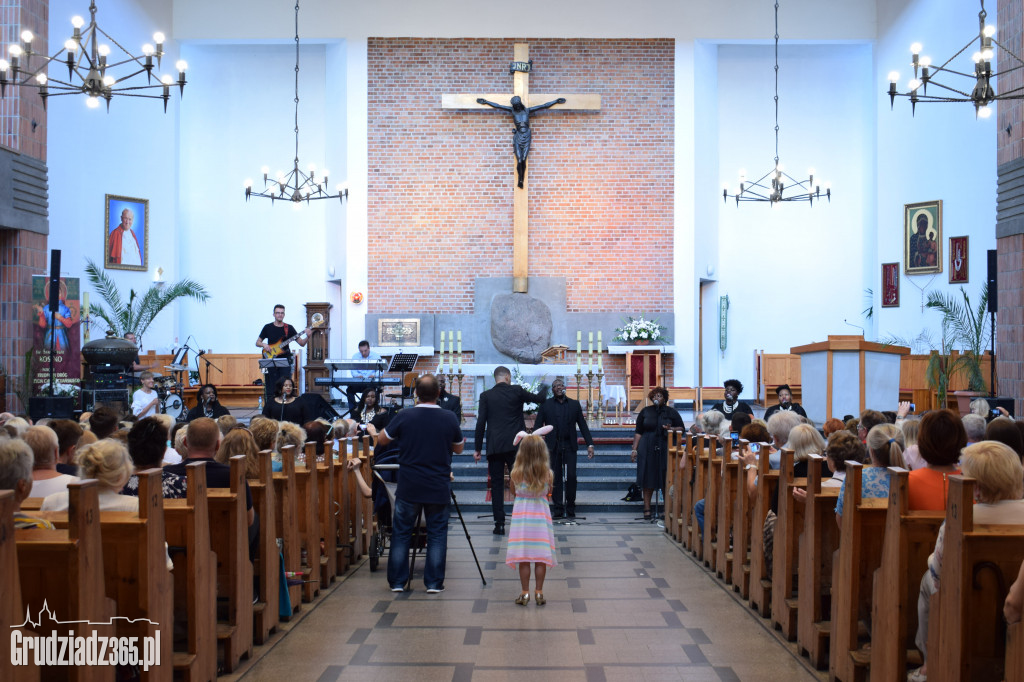 CHESTER BURKE Jr&Company:koncert gospel- Fotorelacja