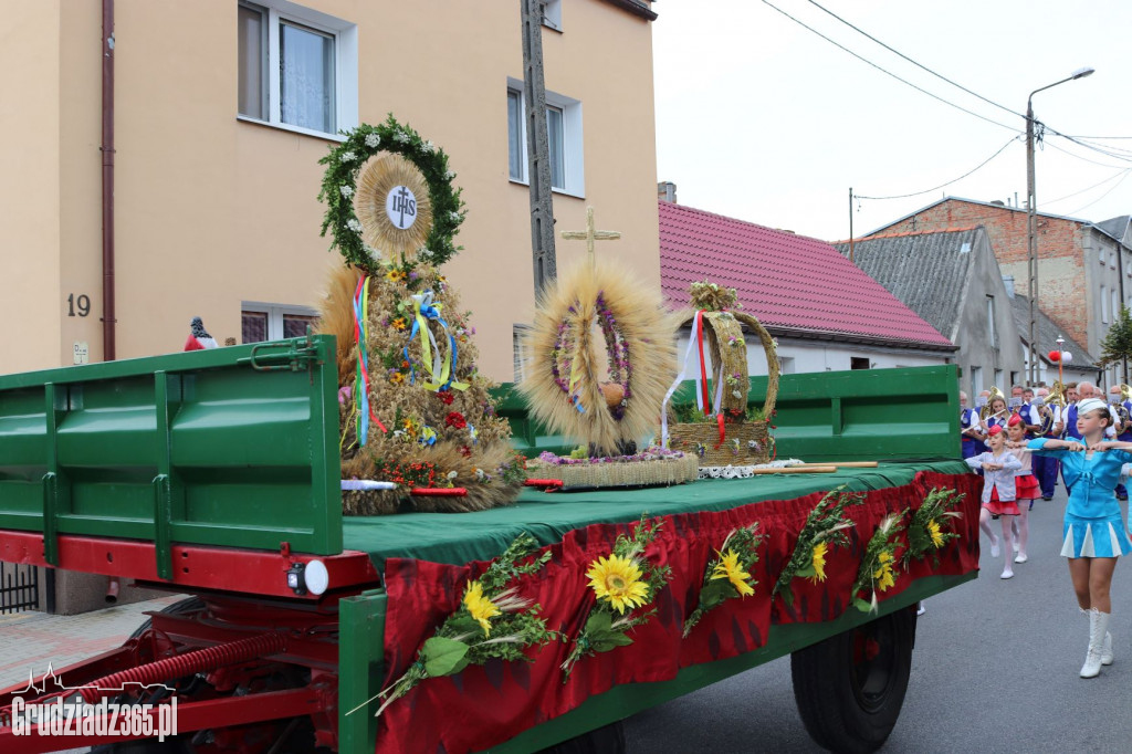 Dożynki Radzyń Chełmiński korowód i rozpoczęcie