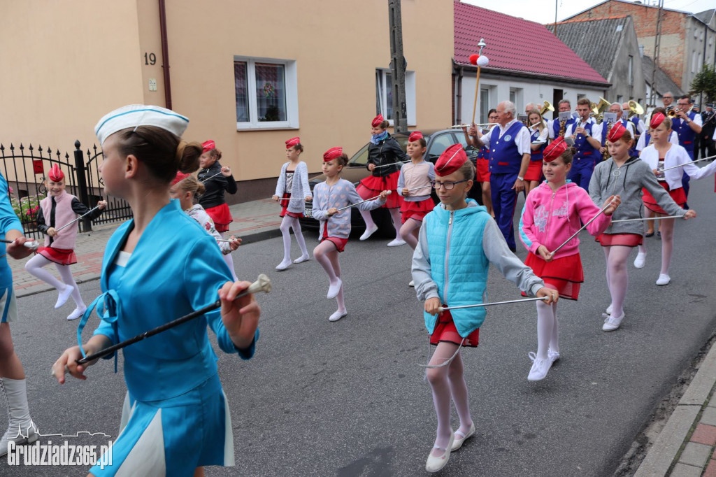 Dożynki Radzyń Chełmiński korowód i rozpoczęcie