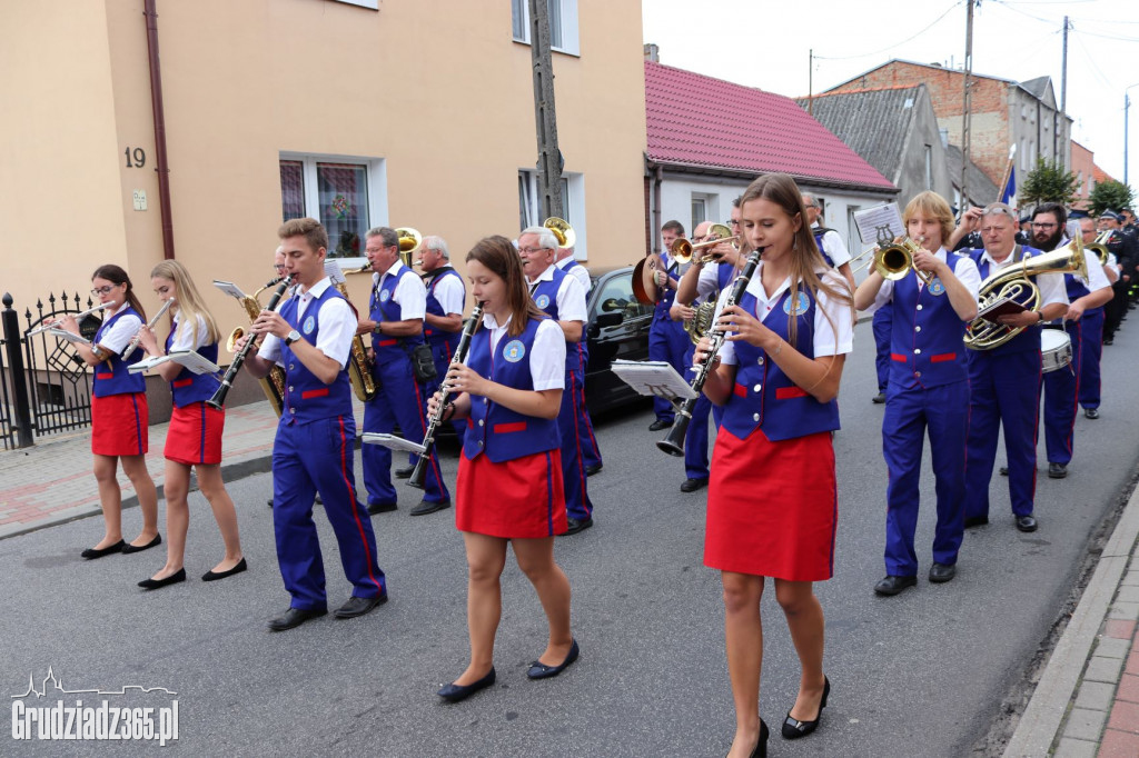 Dożynki Radzyń Chełmiński korowód i rozpoczęcie