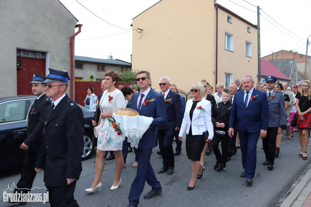 Dożynki Radzyń Chełmiński korowód i rozpoczęcie