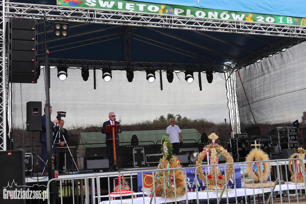 Dożynki Radzyń Chełmiński korowód i rozpoczęcie