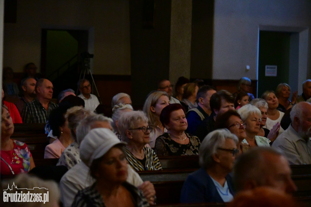 Concert Chorale Texas- Lato na starym mieście