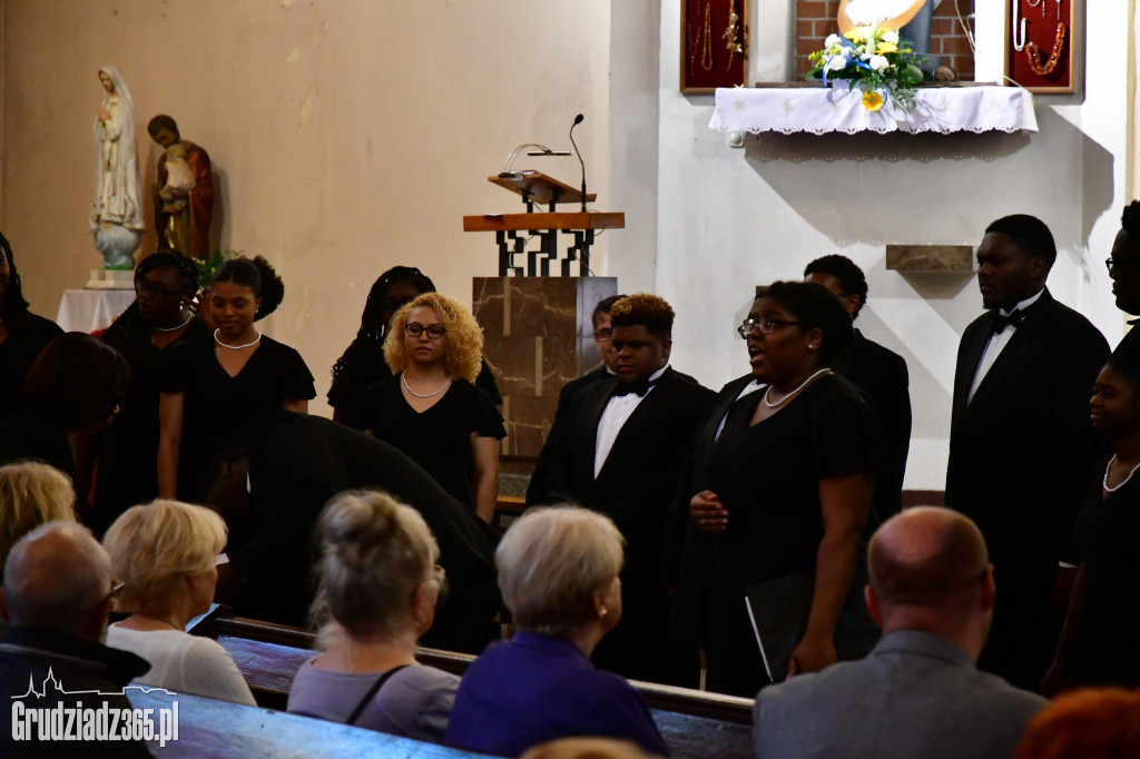 Concert Chorale Texas- Lato na starym mieście