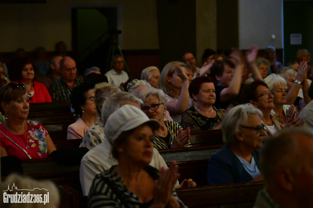 Concert Chorale Texas- Lato na starym mieście