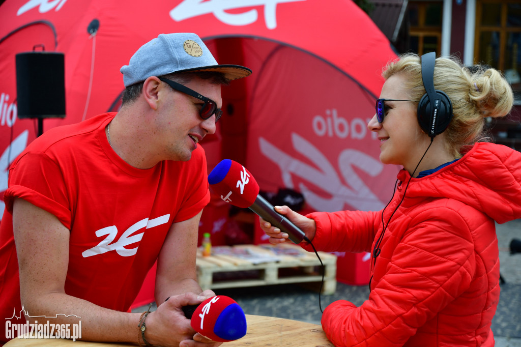 Śniadanie z radiem ZET na Rynku w Grudziądzu