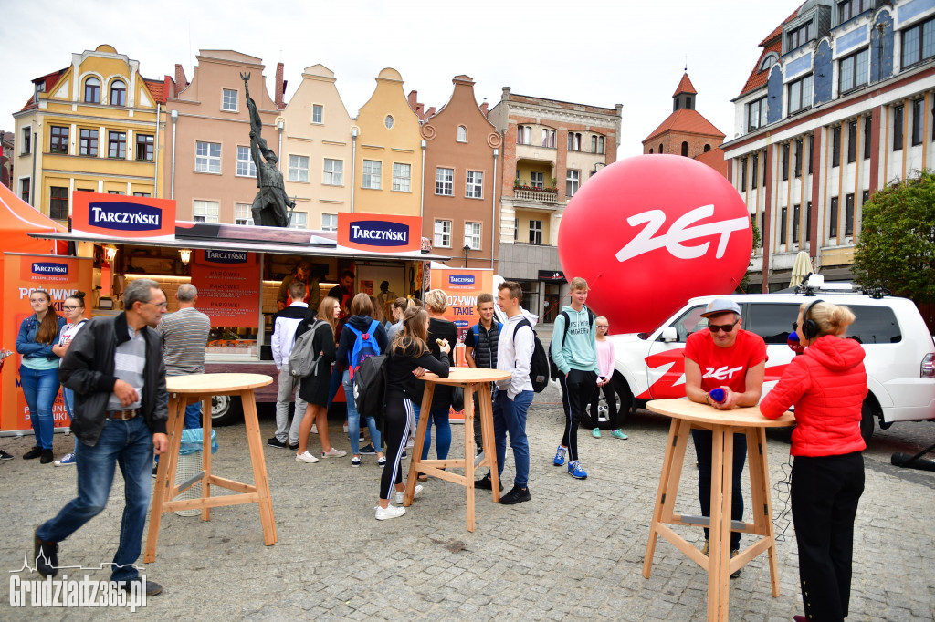 Śniadanie z radiem ZET na Rynku w Grudziądzu