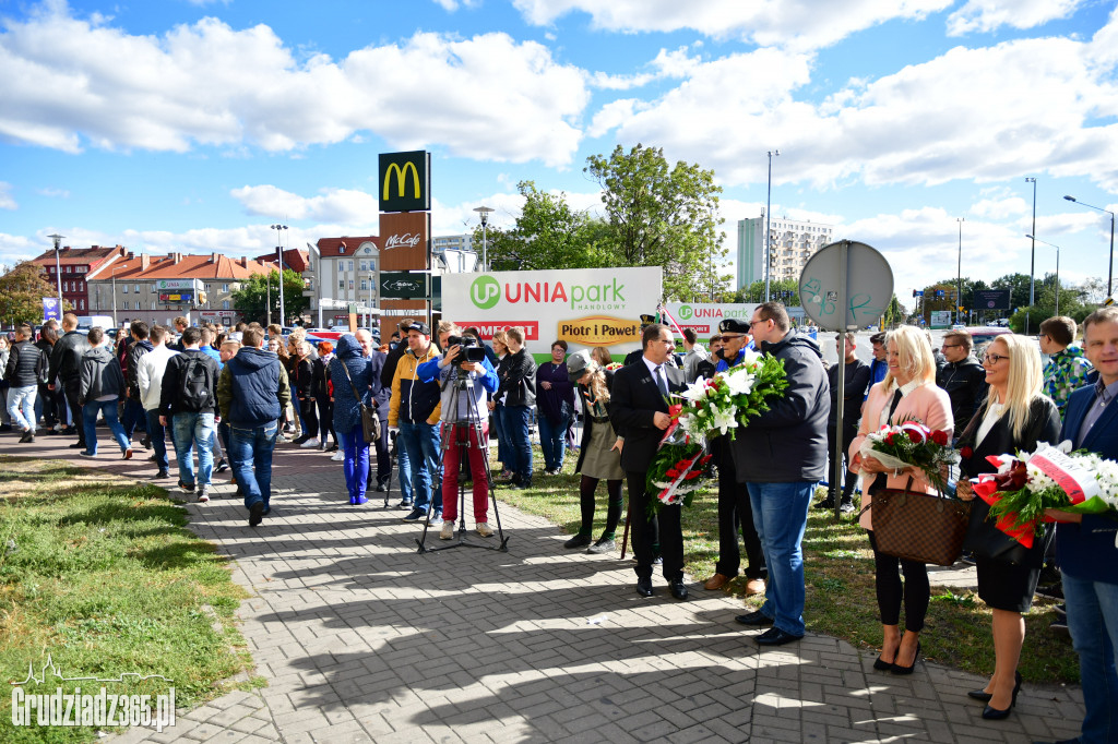 Odsłonięcie tablicy Włodka i Michałowskiego