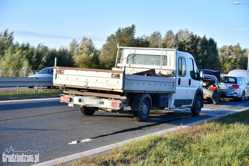 Wypadek na trasie średnicowej w kierunku Tarpna
