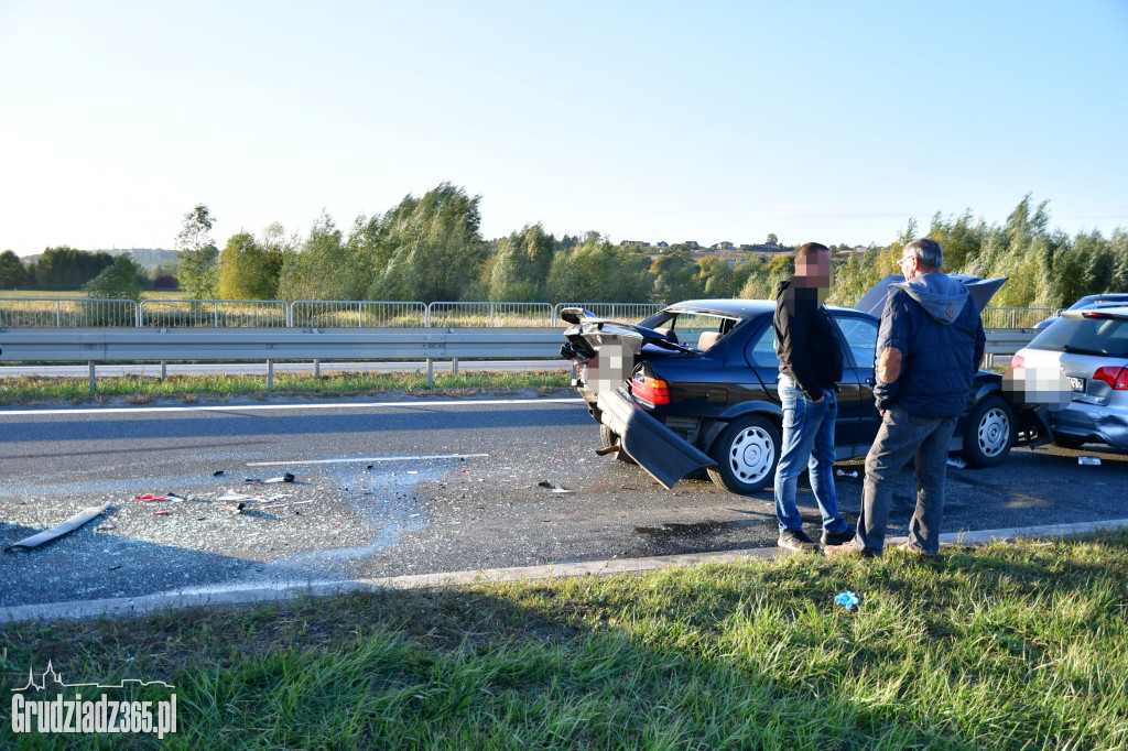 Wypadek na trasie średnicowej w kierunku Tarpna