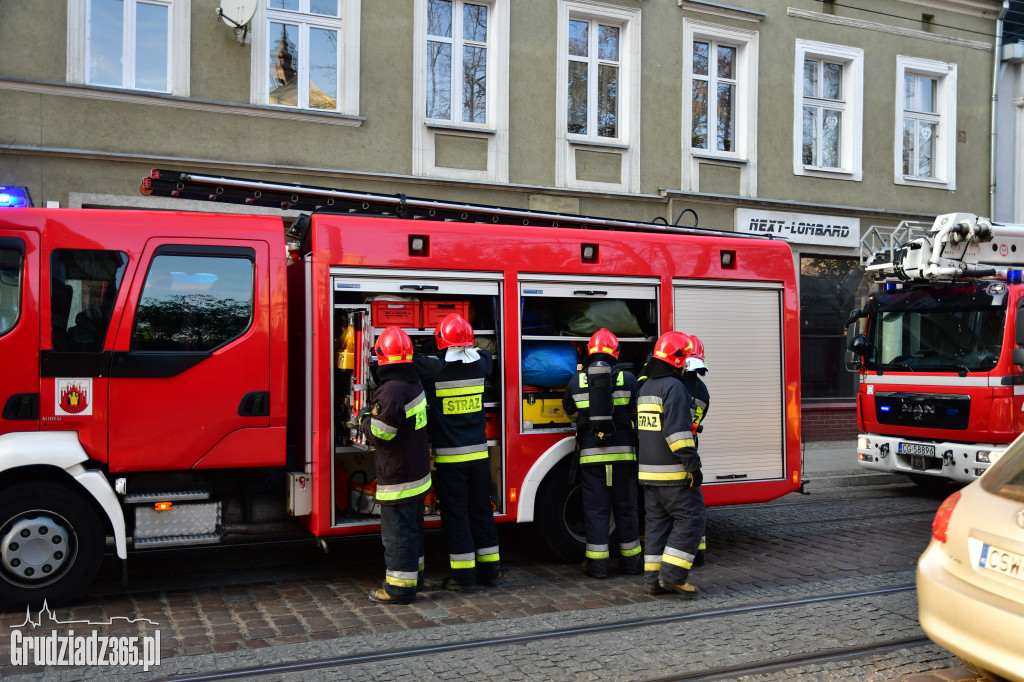 Akcja Strażaków na ulicy Wybickiego