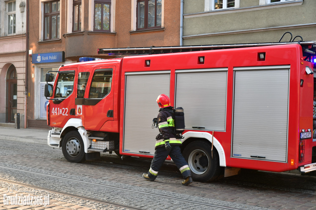 Akcja Strażaków na ulicy Wybickiego