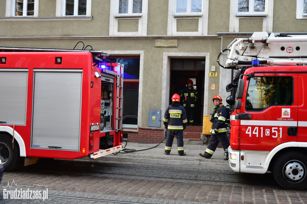Akcja Strażaków na ulicy Wybickiego