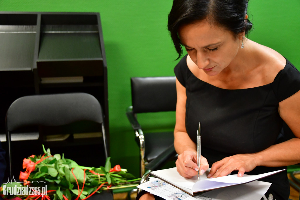 Malarstwo i poezja- Ważki i Cela