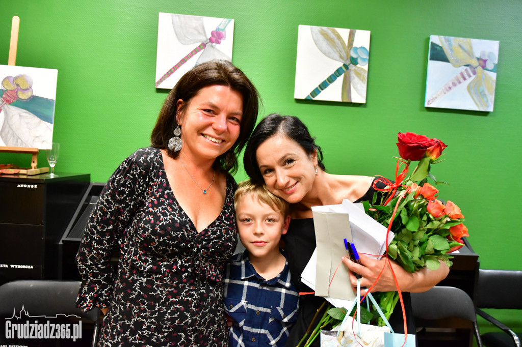 Malarstwo i poezja- Ważki i Cela