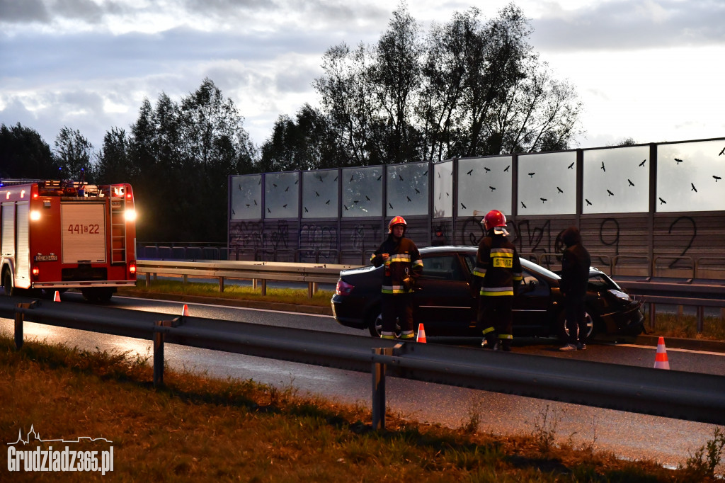 Wypadek na trasie średnicowej w kierunku Tarpna