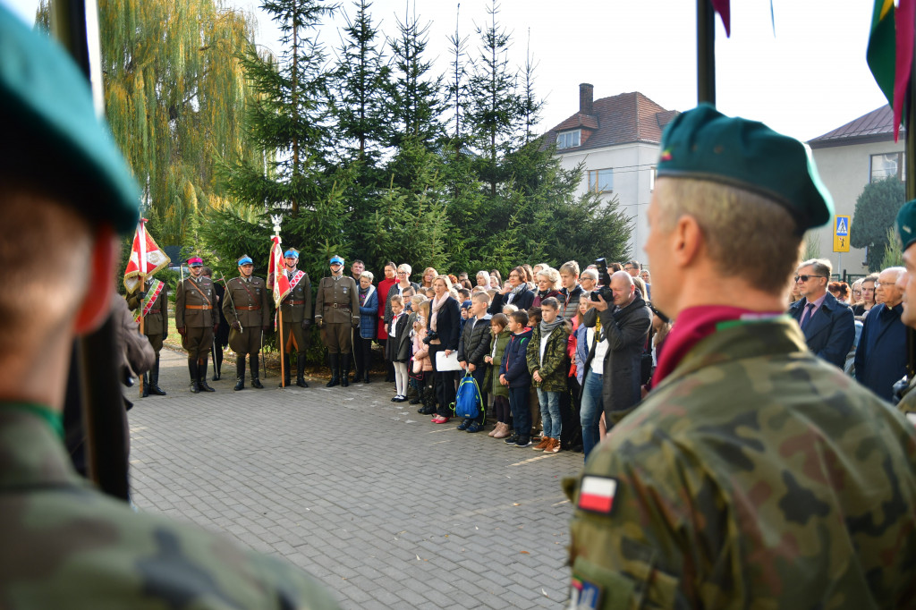 Płk Zbigniew Makowiecki patronem SP16